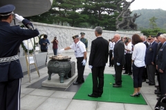 2017-09-19-Korea-51-Wreath