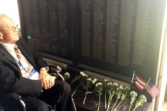 2017-09-21-Korea-08-WreathMuseum